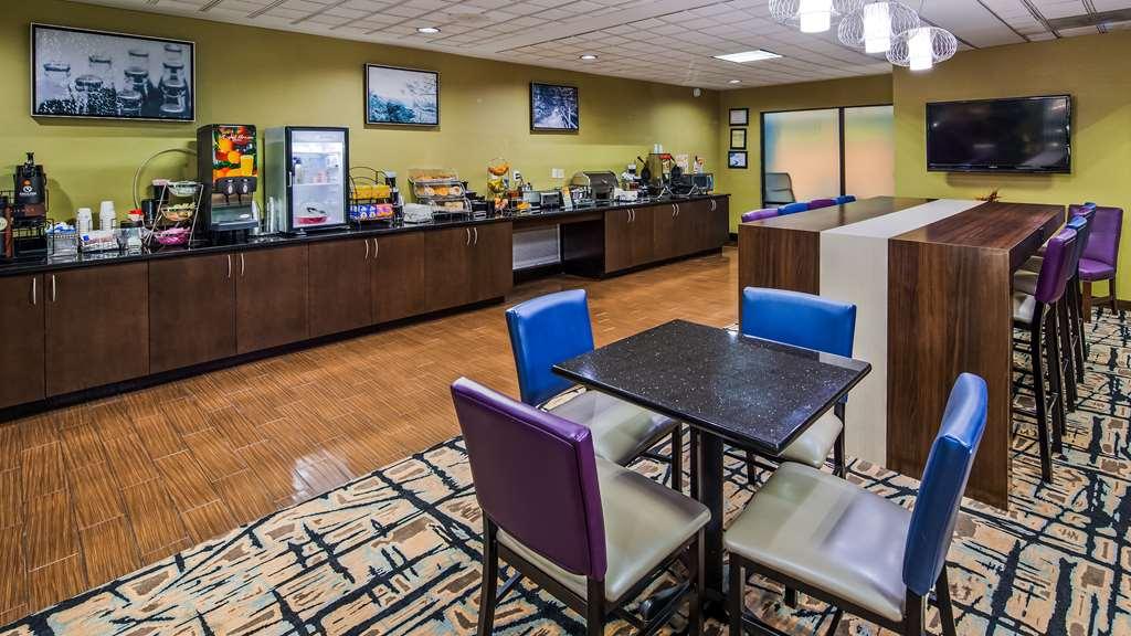 Best Western Plus Mcdonough Inn & Suites Bagian luar foto