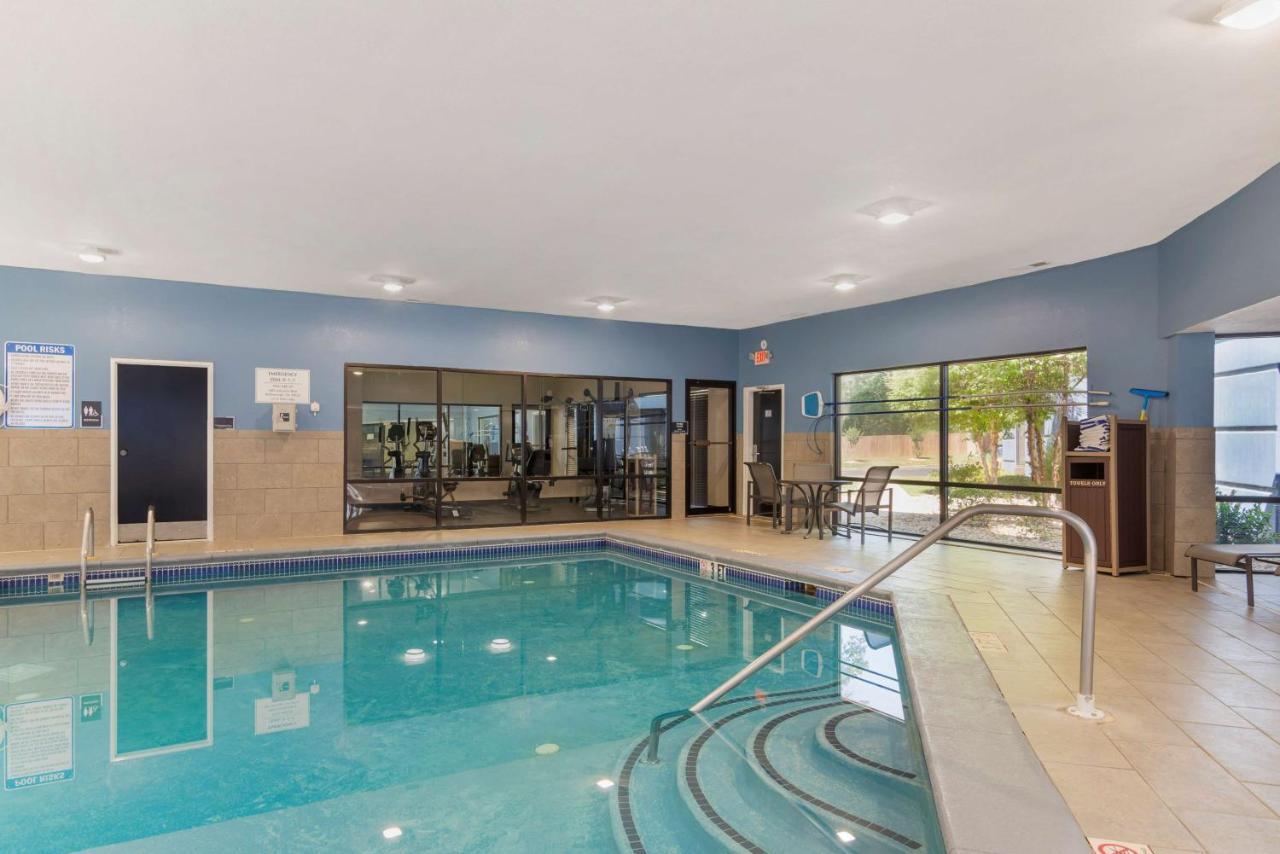 Best Western Plus Mcdonough Inn & Suites Bagian luar foto