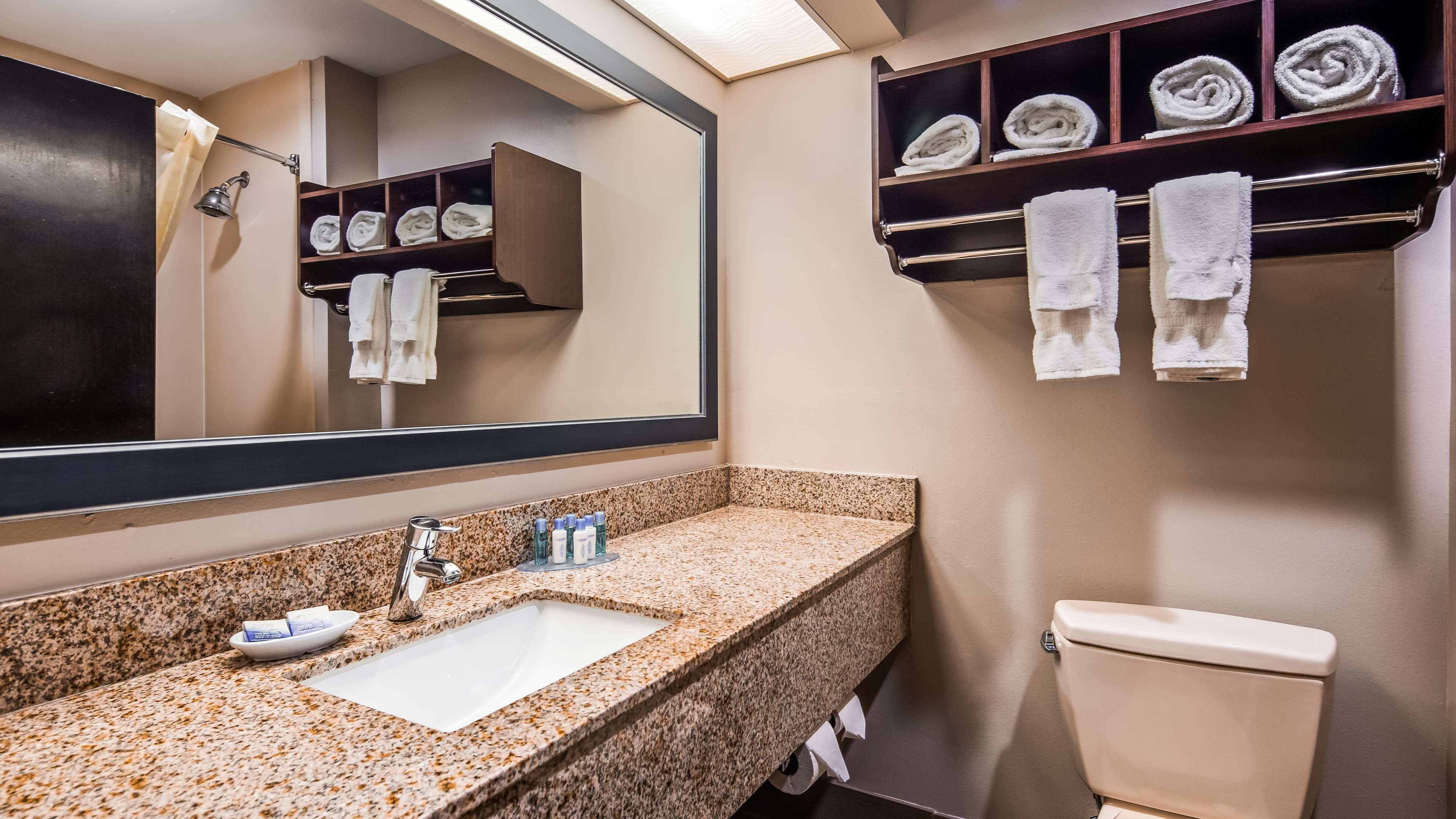Best Western Plus Mcdonough Inn & Suites Bagian luar foto