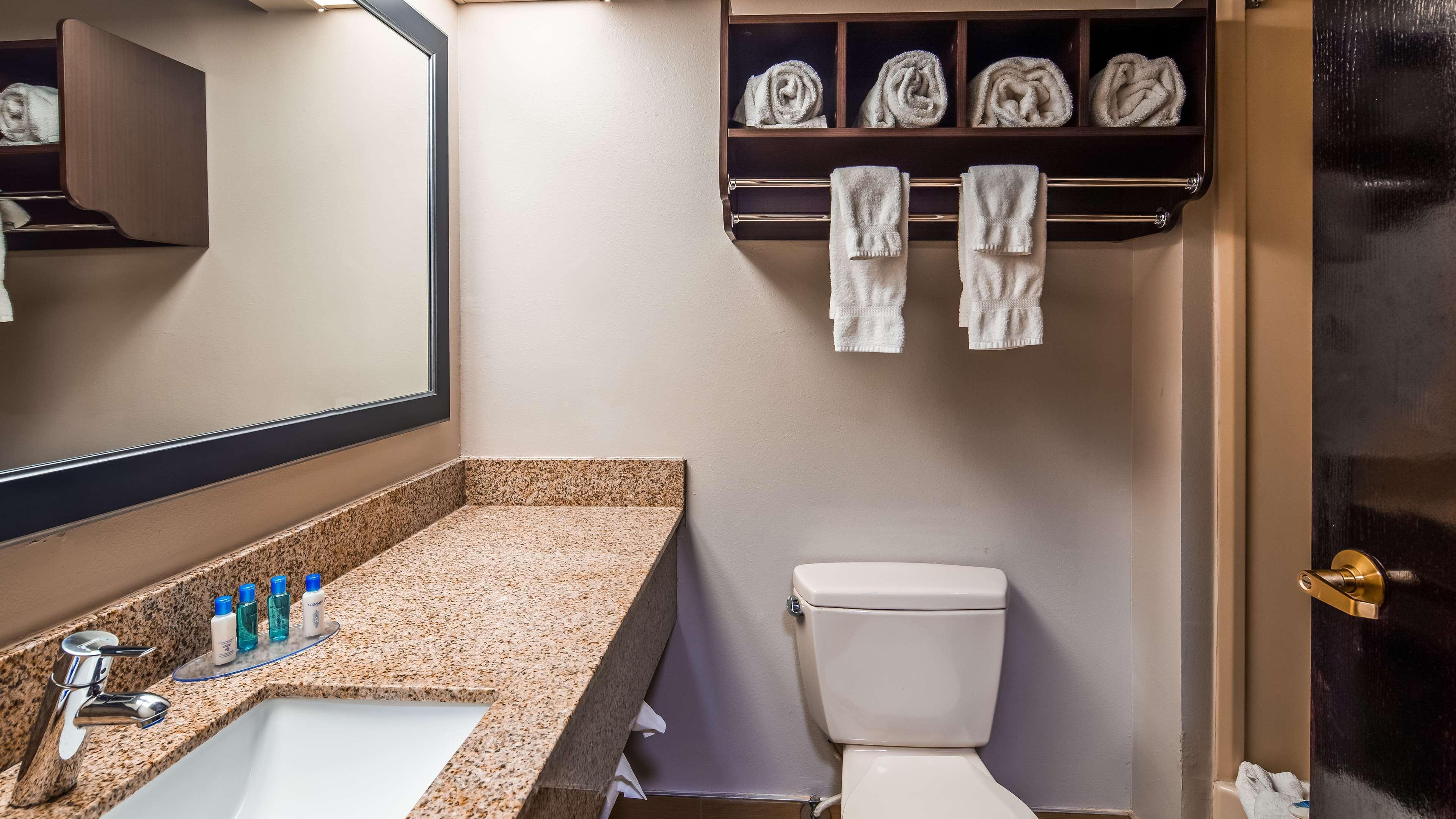 Best Western Plus Mcdonough Inn & Suites Bagian luar foto