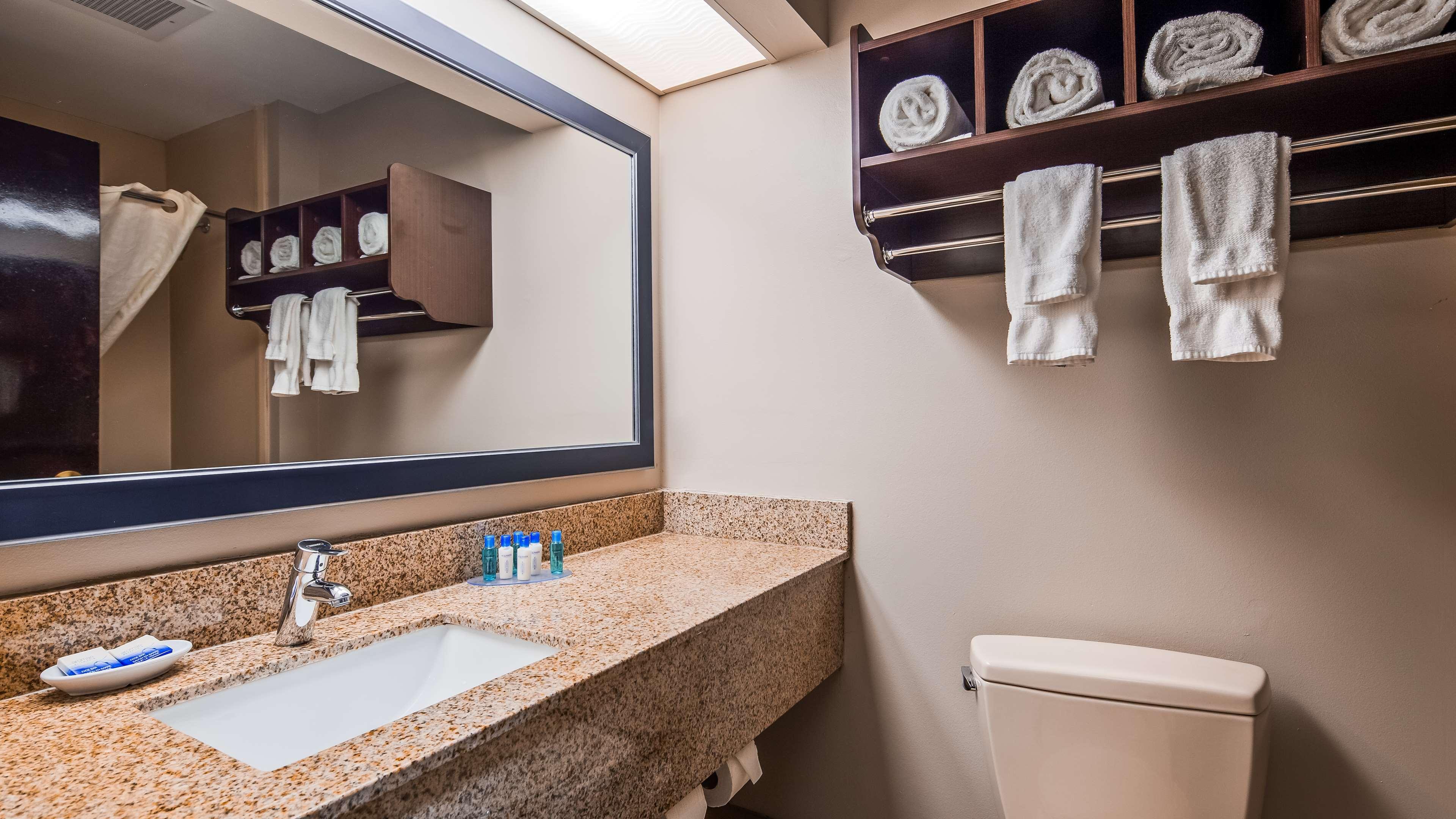 Best Western Plus Mcdonough Inn & Suites Bagian luar foto